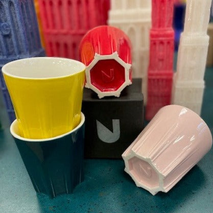 Beker met domtorendesign