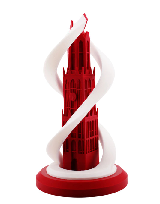 een 3D geprinte lamp in de vorm van de Domtoren met twee spiralen eromheen