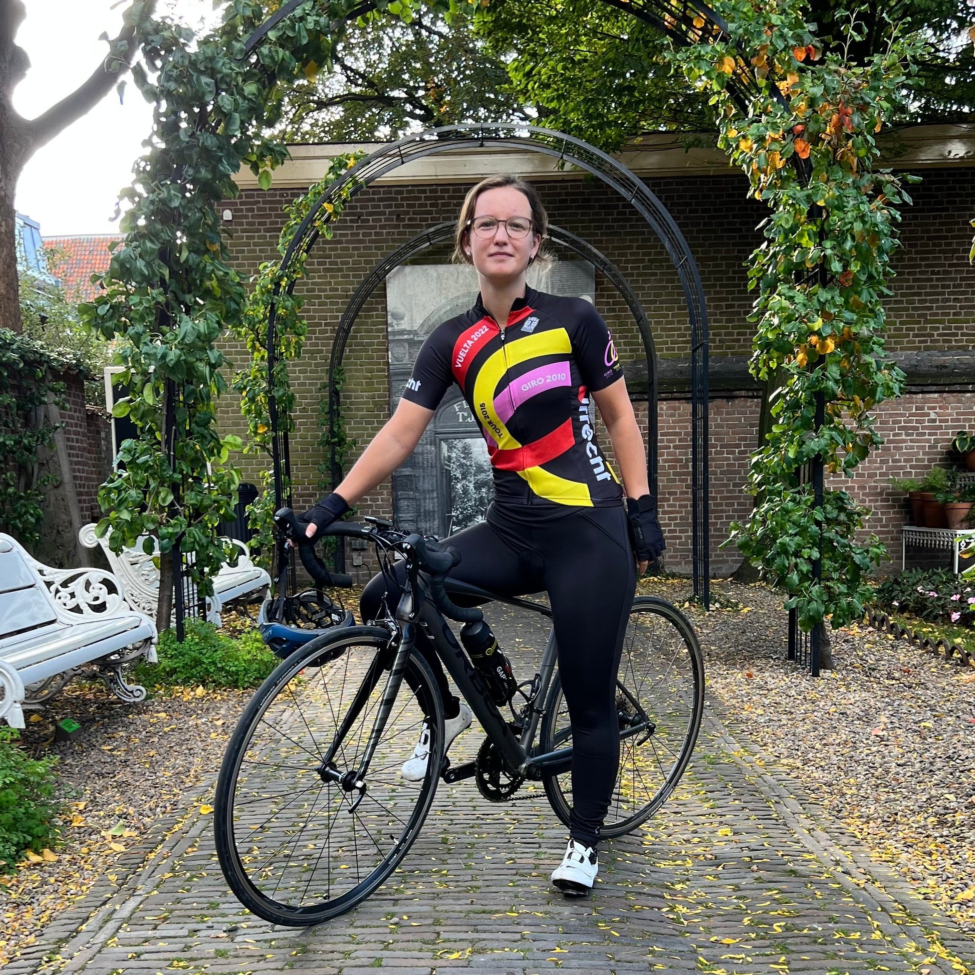 Wielrenshirt "Grand tours" kleurrijk design met alle grote rondes van de afgelopen jaren