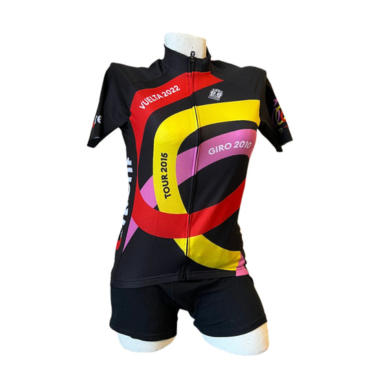 Wielrenshirt "Grand tours" kleurrijk design met alle grote rondes van de afgelopen jaren