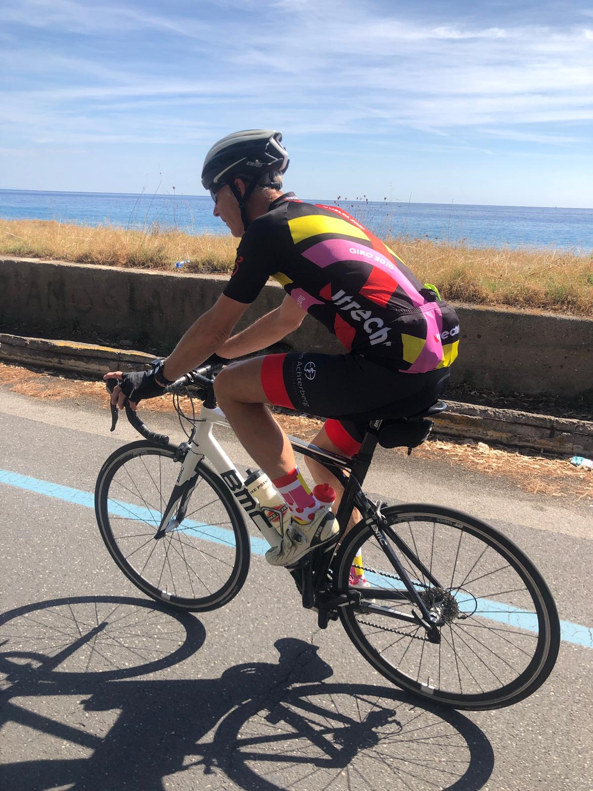 Wielrenshirt "Grand tours" kleurrijk design met alle grote rondes van de afgelopen jaren